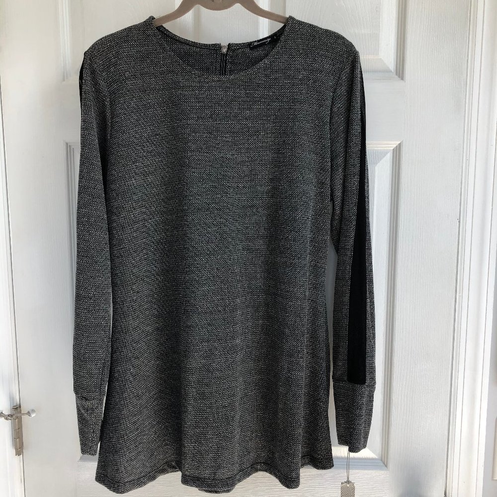 NWT Nordstrom Mesmerize Gray Blouse w/Zip-Up Back